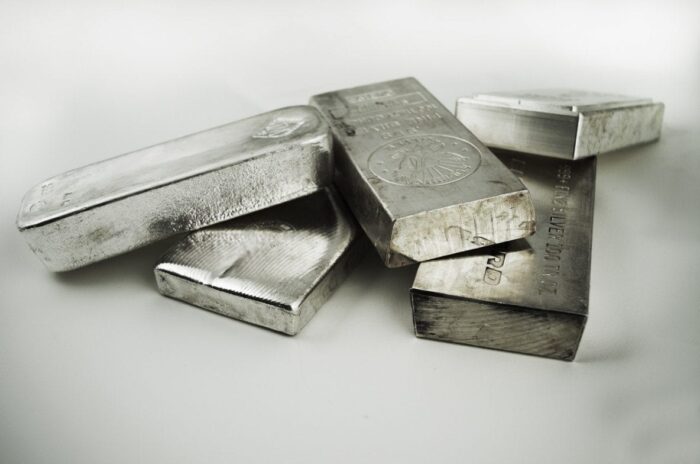 Platinum - Used in catalytic converters, jewelry, and industrial applications - Image 2