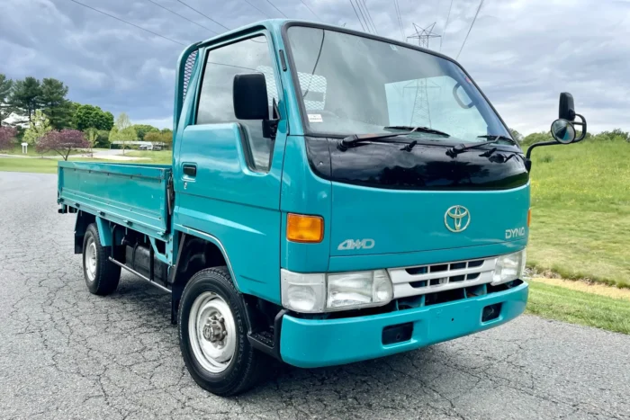 Toyota Dyna Trucks - Image 2