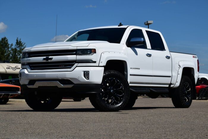 Chevrolet Silverado 1500 - 2018 - Image 3