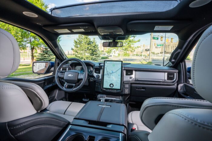 Ford F-150 Lightning - 2023 - Image 2