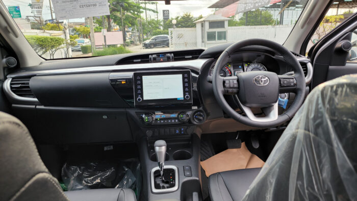 Toyota Hilux Revo - 2023 - Image 3
