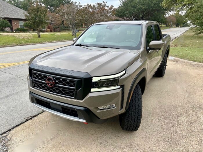 Nissan Frontier Pro-4X - 2023