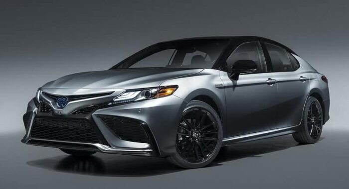 Toyota Camry - Image 2