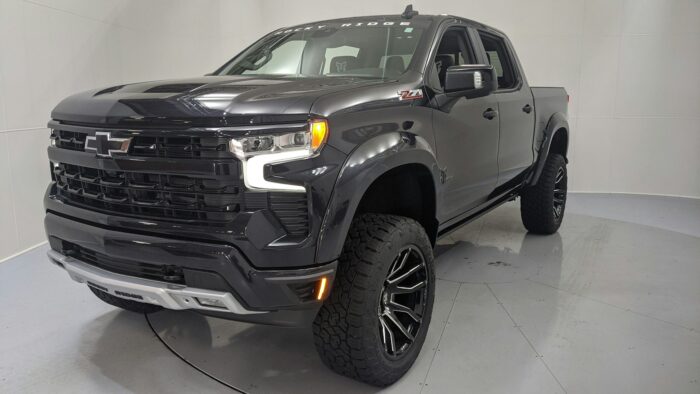 Chevrolet Silverado 1500 RST - 2023 - Image 2