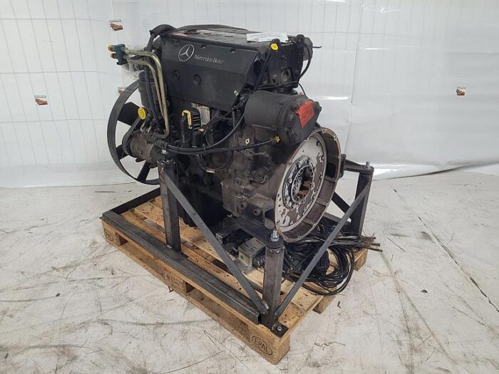 Mercedes OM 904 Diesel Engine - Image 2