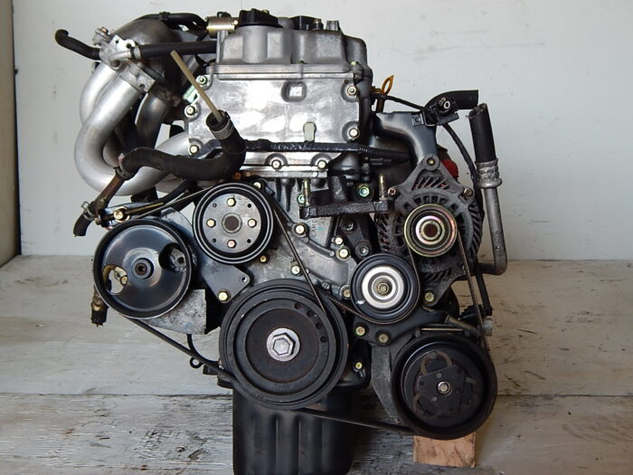 Nissan QG18DE (1.8L) Engine - Image 4
