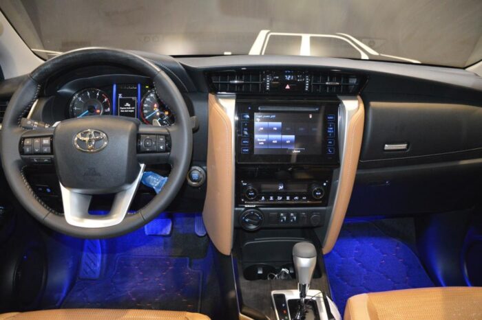 Toyota Fortuner - Image 5