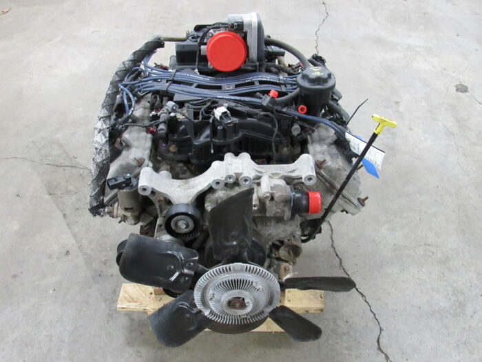 Ram 5.7L HEMI V8 Engine - Image 4