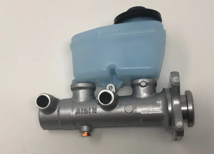 Toyota Land Cruiser – Brake Master Cylinders