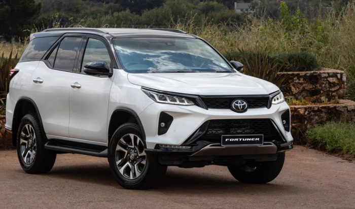 Toyota Fortuner - Image 7