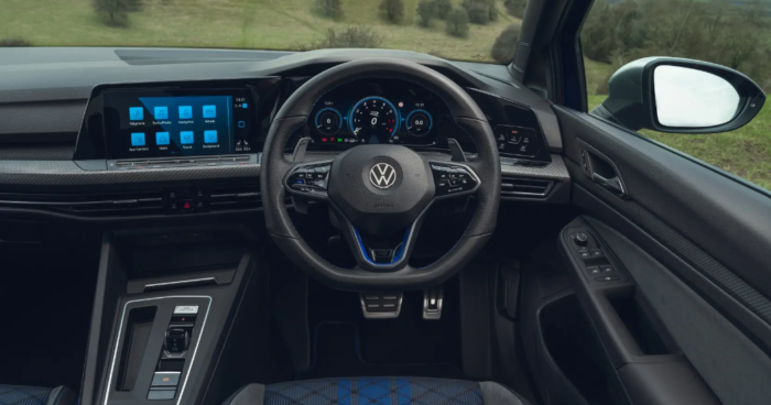 Volkswagen Golf R (2022) - Image 5