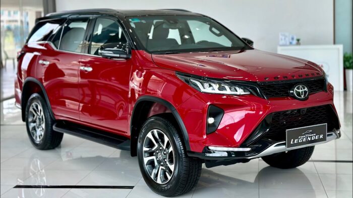 Toyota Fortuner - Image 4
