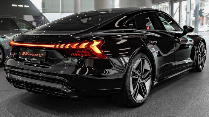 Audi RS e-tron GT (2023) - Image 5