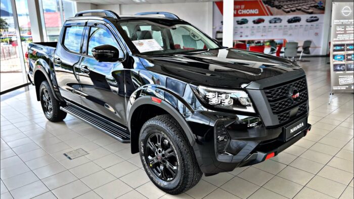 Nissan Navara PRO-4X - 2023 - Image 6