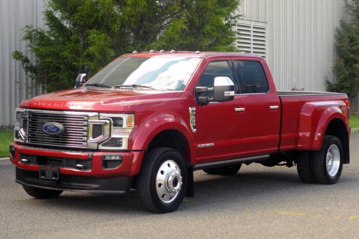 Ford F-450 - 2022 - Image 3
