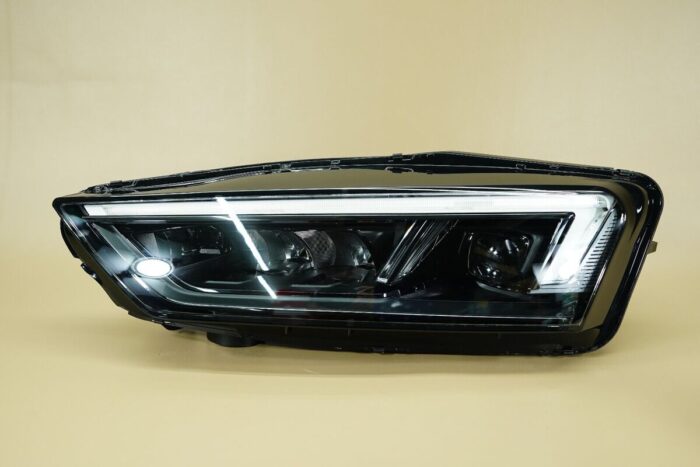 Audi R8 – Headlight Assemblies - Image 4
