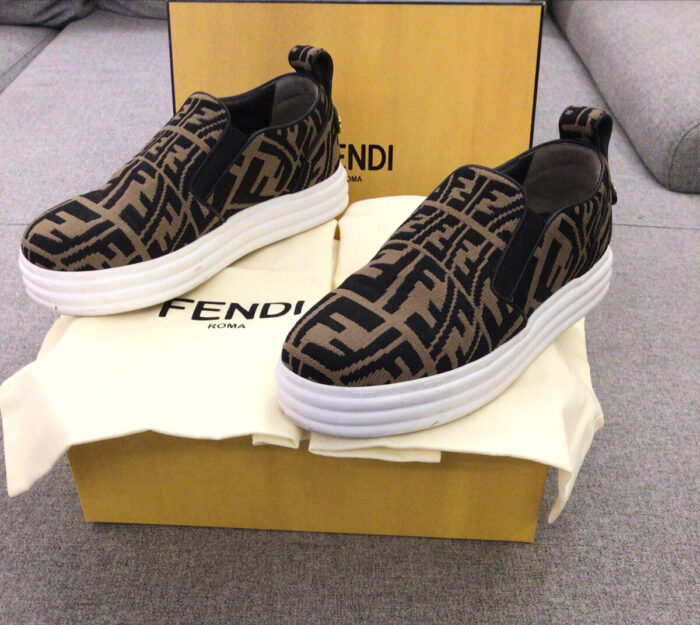 Fendi Kids Logo Sneakers - Image 6