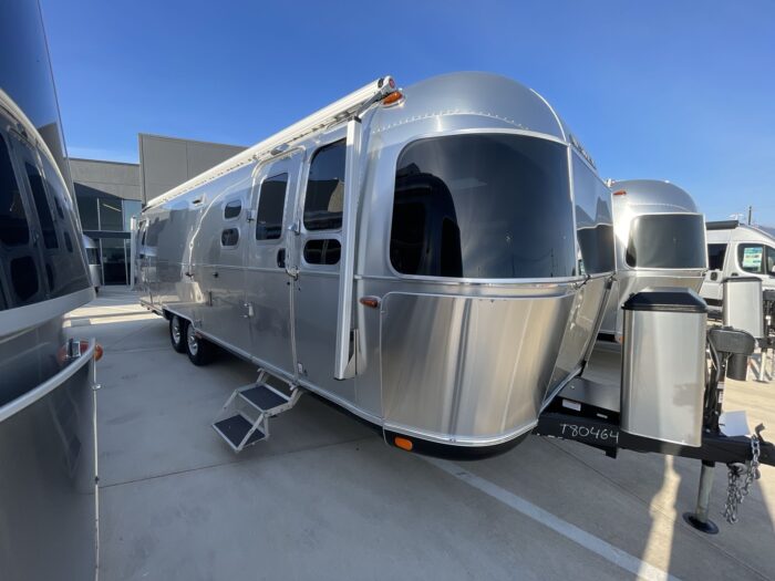 Airstream Classic - Image 2
