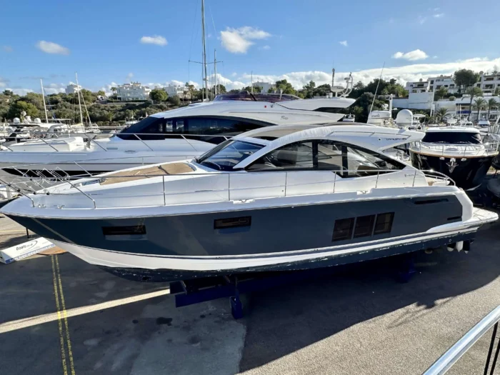 Fairline Targa 48 - Image 8