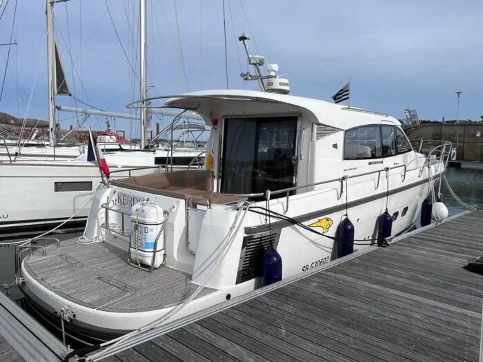 Nimbus 405 Flybridge - Image 4