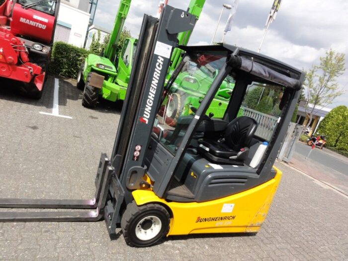 Jungheinrich EFG 220 Electric Forklift - Image 4