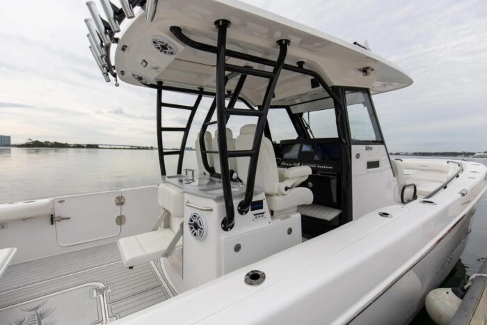 Everglades 365cc - Image 2