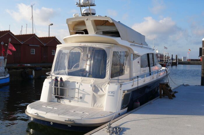 Nimbus 405 Flybridge - Image 5