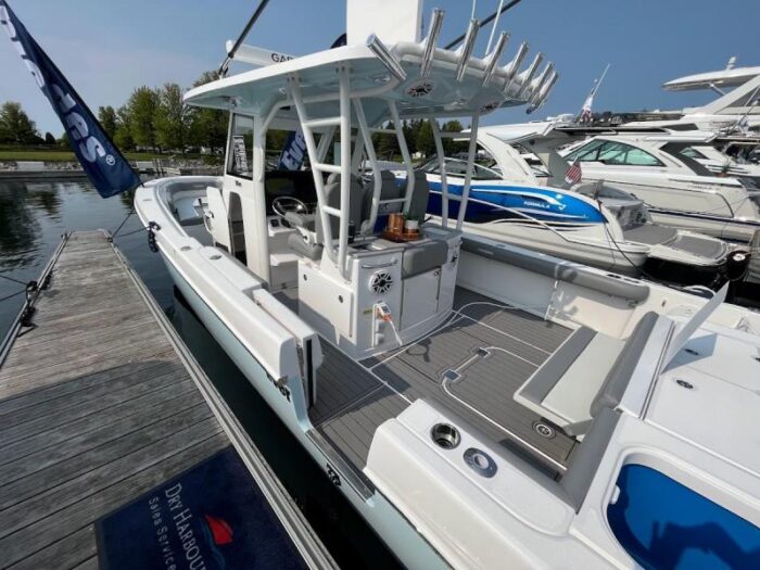 Everglades 365cc - Image 3