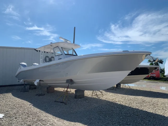 Everglades 365cc - Image 6
