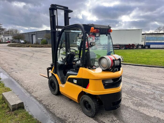 Caterpillar GP25N - Image 5