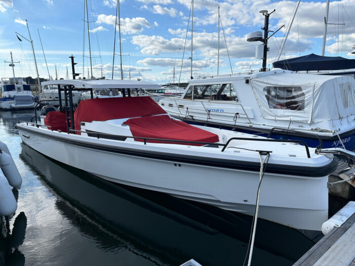Axopar 37 Sun-Top - Image 10