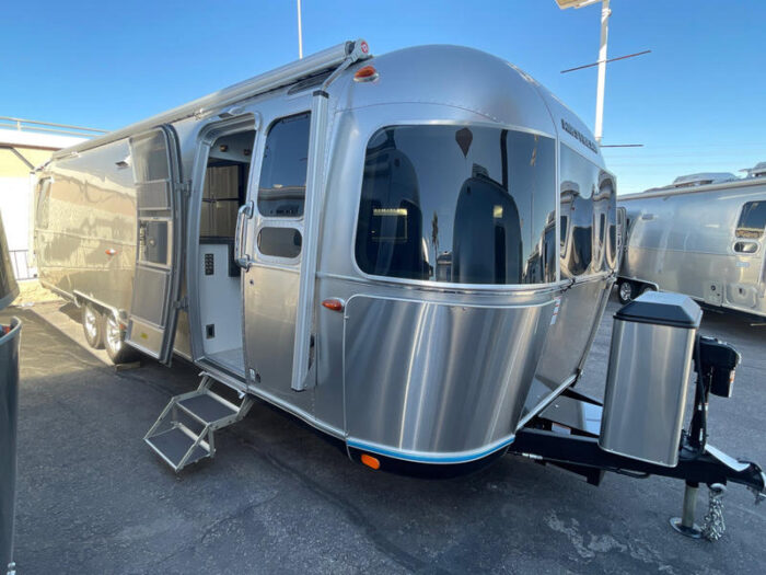Airstream Classic - Image 3
