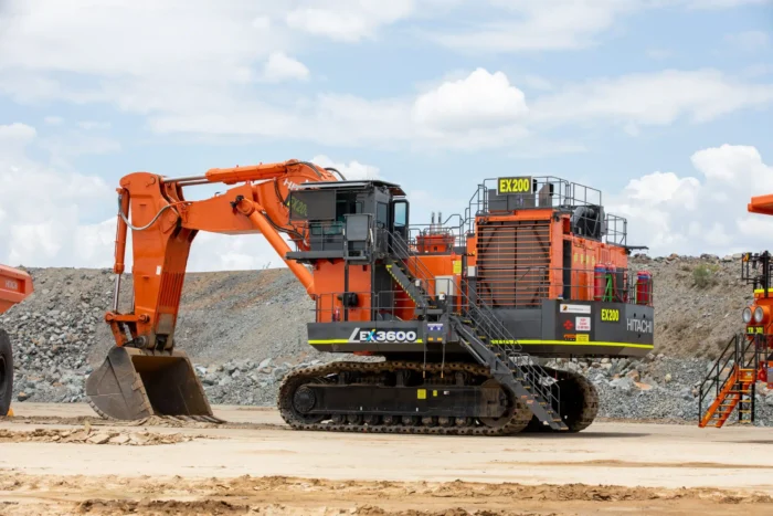Hitachi EX1200-7 Excavator - Image 3