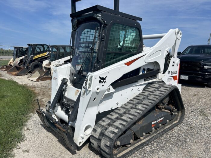 Bobcat T870 Compact Track Loader - Image 8