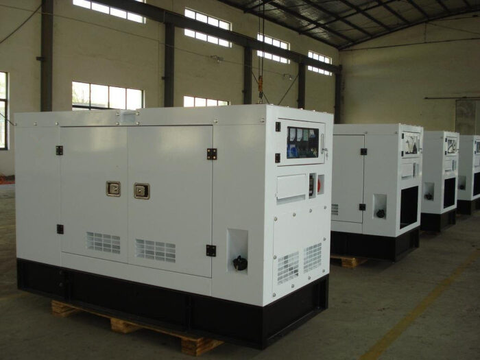 Pillar PEOPLE 300 kVA Industrial Generator - Image 3