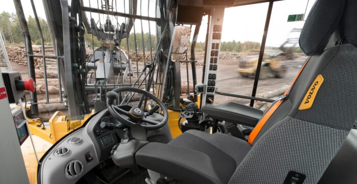 Volvo L180H High-Lift Loader - Image 2