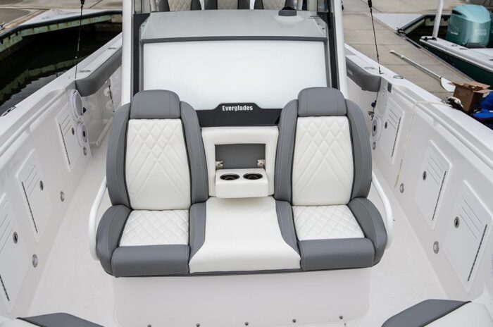 Everglades 365cc - Image 9