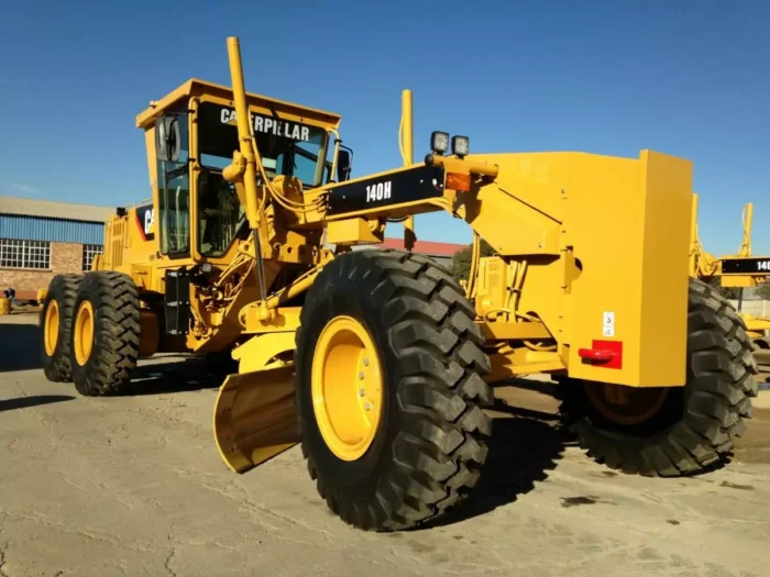 Caterpillar 140 Motor Grader - Image 4