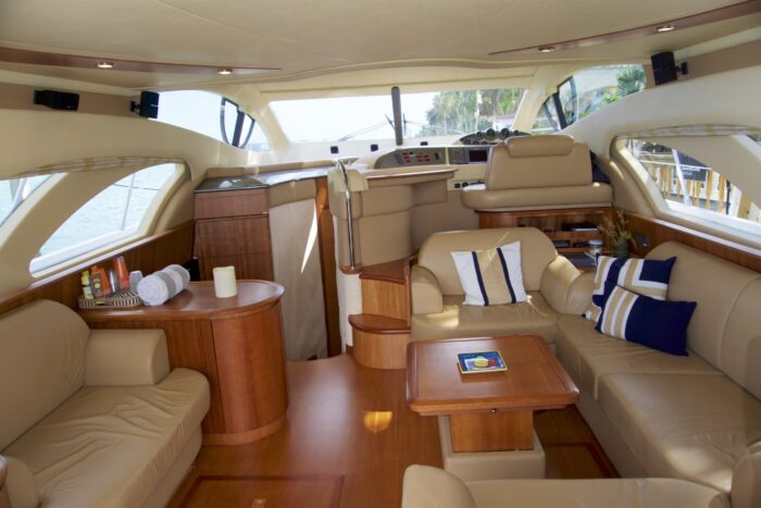 Azimut 50 Flybridge - Image 8
