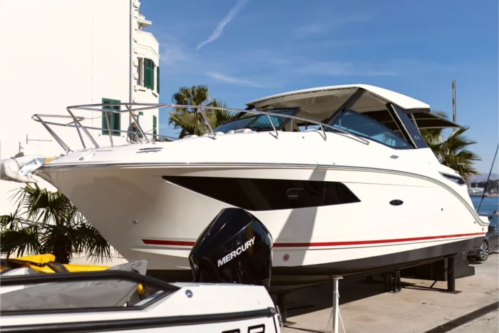 Sea Ray Sundancer 520 - Image 9