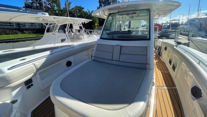 Boston Whaler 380 Outrage - Image 12
