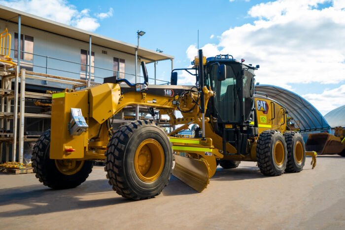 Caterpillar 140 Motor Grader - Image 10