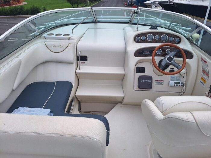 Sea Ray Sundancer 520 - Image 14