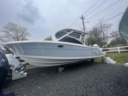 Robalo R317