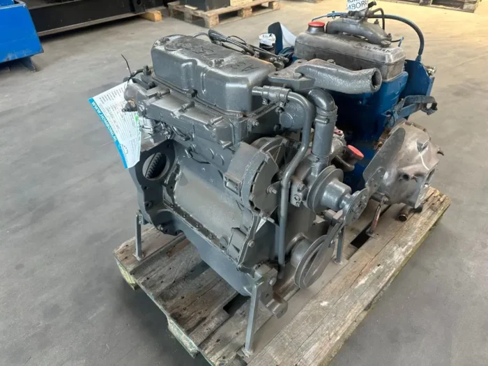 Massey Ferguson Perkins 3-Cylinder Engine - Image 4