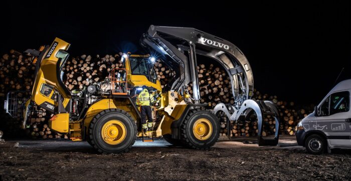 Volvo L180H High-Lift Loader - Image 8