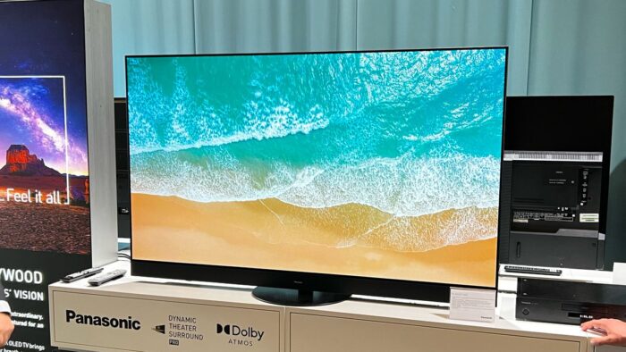 Panasonic MZ2000 OLED - Image 3
