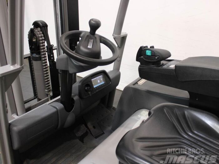 Jungheinrich EFG 220 Electric Forklift - Image 9
