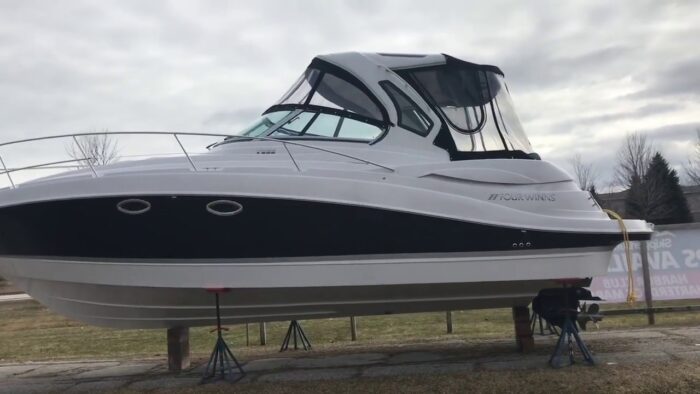 Four Winns Vista 355 Coupe OB - Image 11