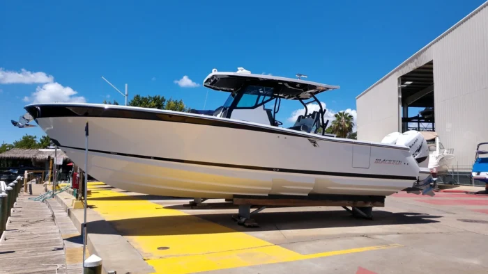 Blackfin 332 CC - Image 13